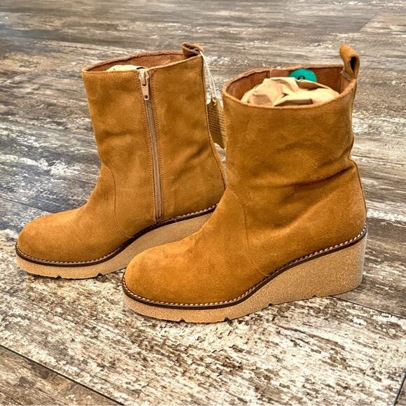 BERTUCHI Made in Spain Wedge Suede Boots Tan Side Zipper Womens Size 8 Boho NWT - Picture 2 of 15